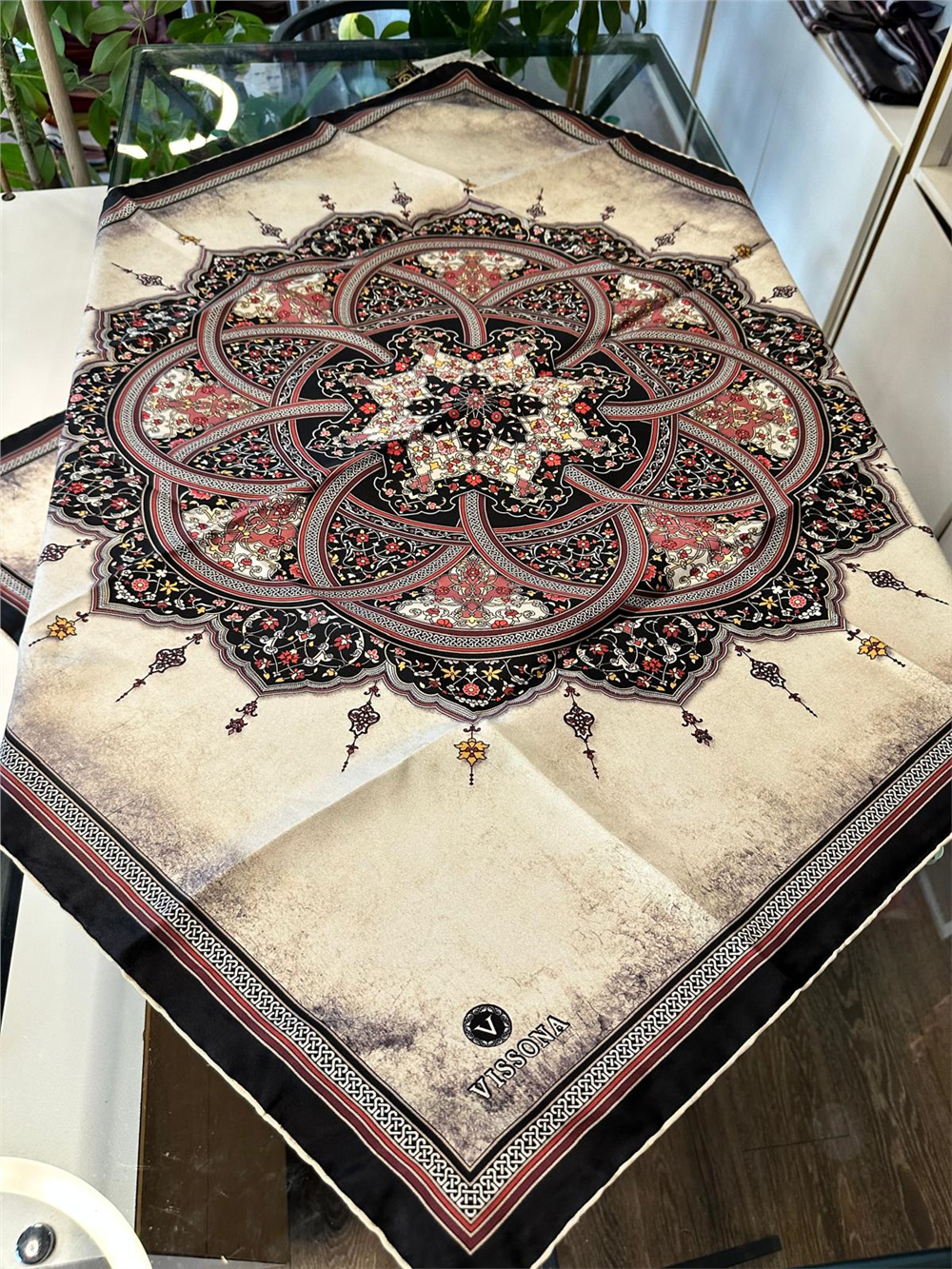 VİSSONA % 100 İPEK TWİL EŞARP