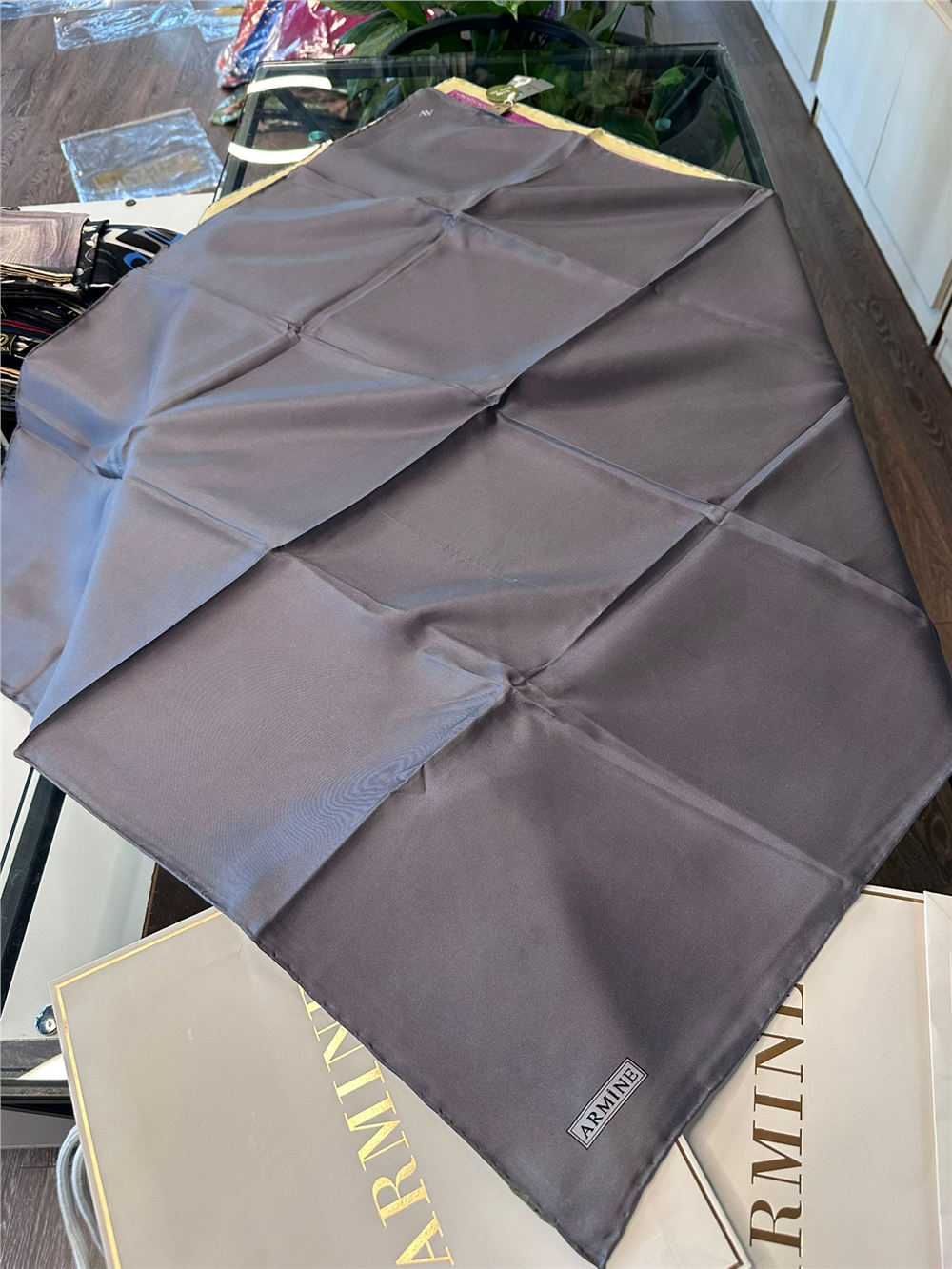 ARMİNE  %100 İPEK TWİL EŞARP