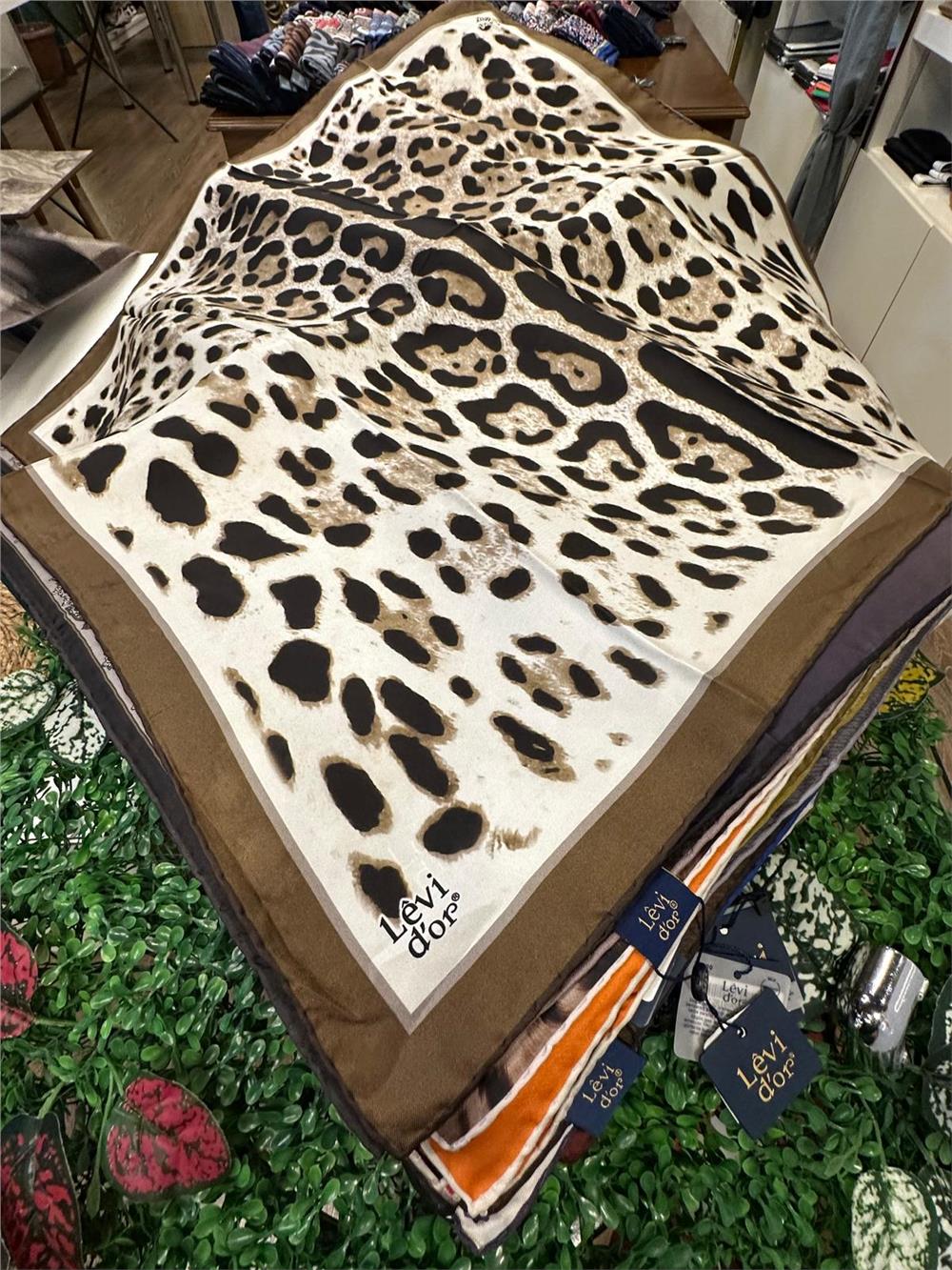 LEVİDOR ÖZEL SERİ % 100 İPEK TWİL EŞARP (NOSTALJİ)