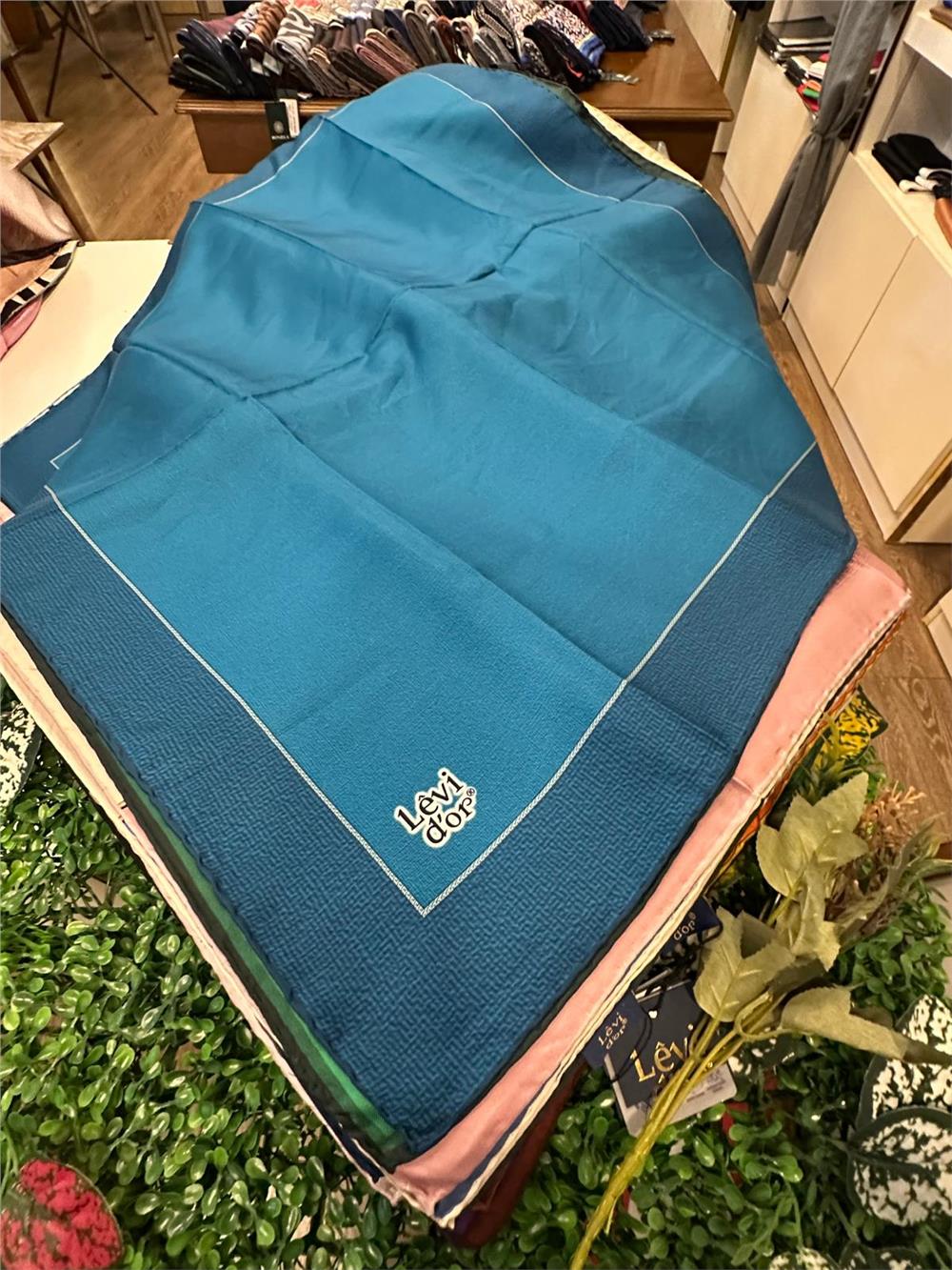 LEVİDOR ÖZEL SERİ % 100 İPEK TWİL EŞARP (NOSTALJİ)