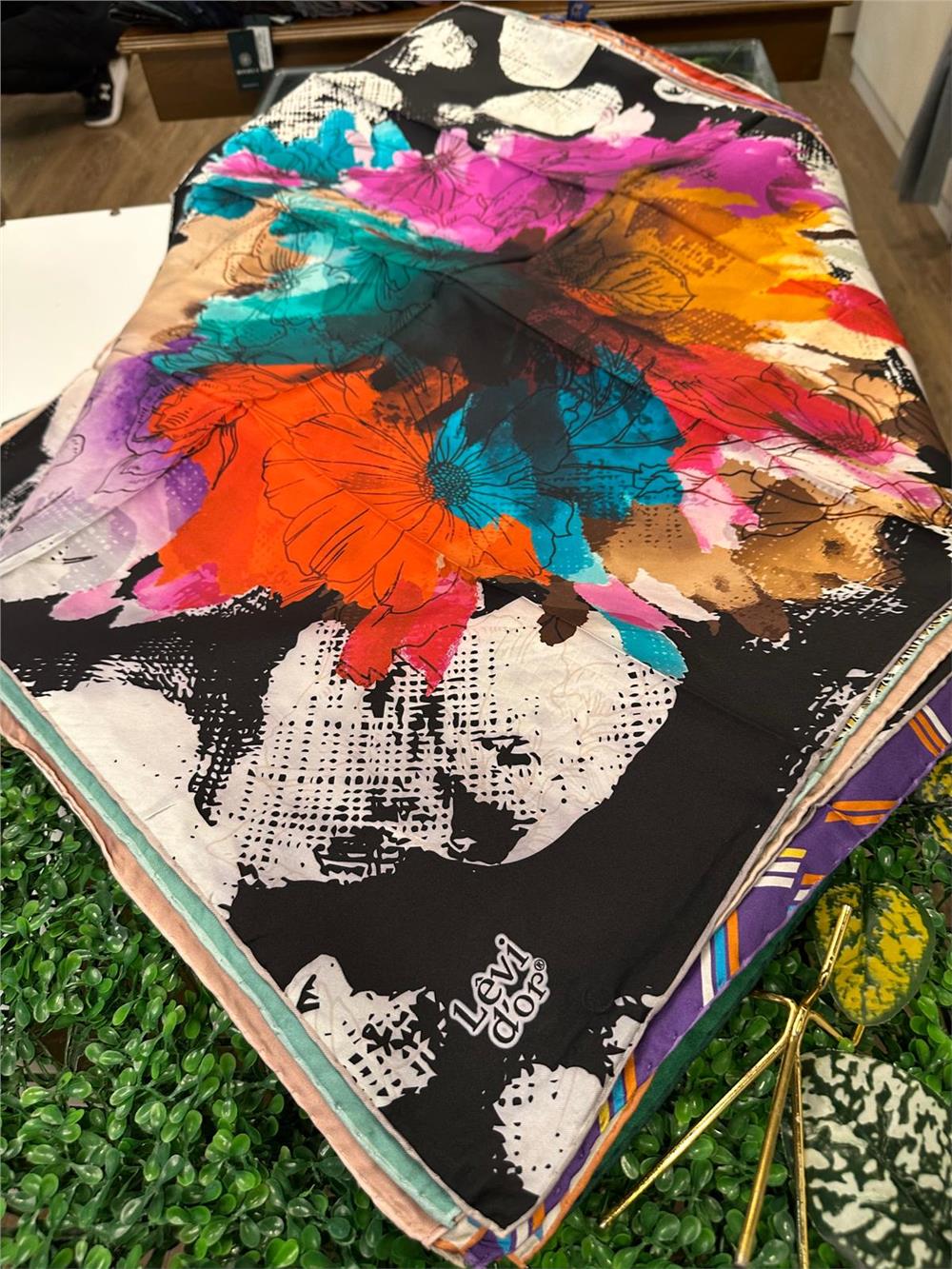 LEVİDOR ÖZEL SERİ % 100 İPEK TWİL EŞARP (NOSTALJİ)