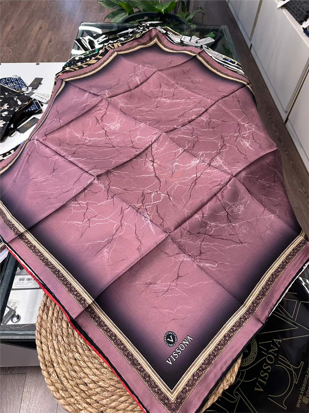 VİSSONA %100 İPEK TWİL EŞARP