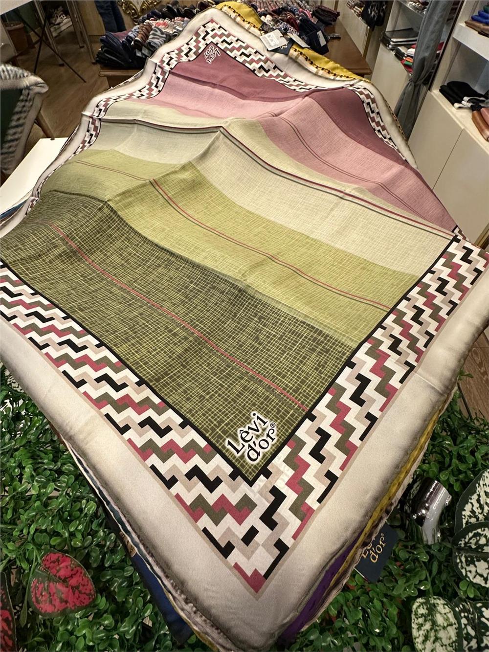 LEVİDOR ÖZEL SERİ % 100 İPEK TWİL EŞARP (NOSTALJİ)