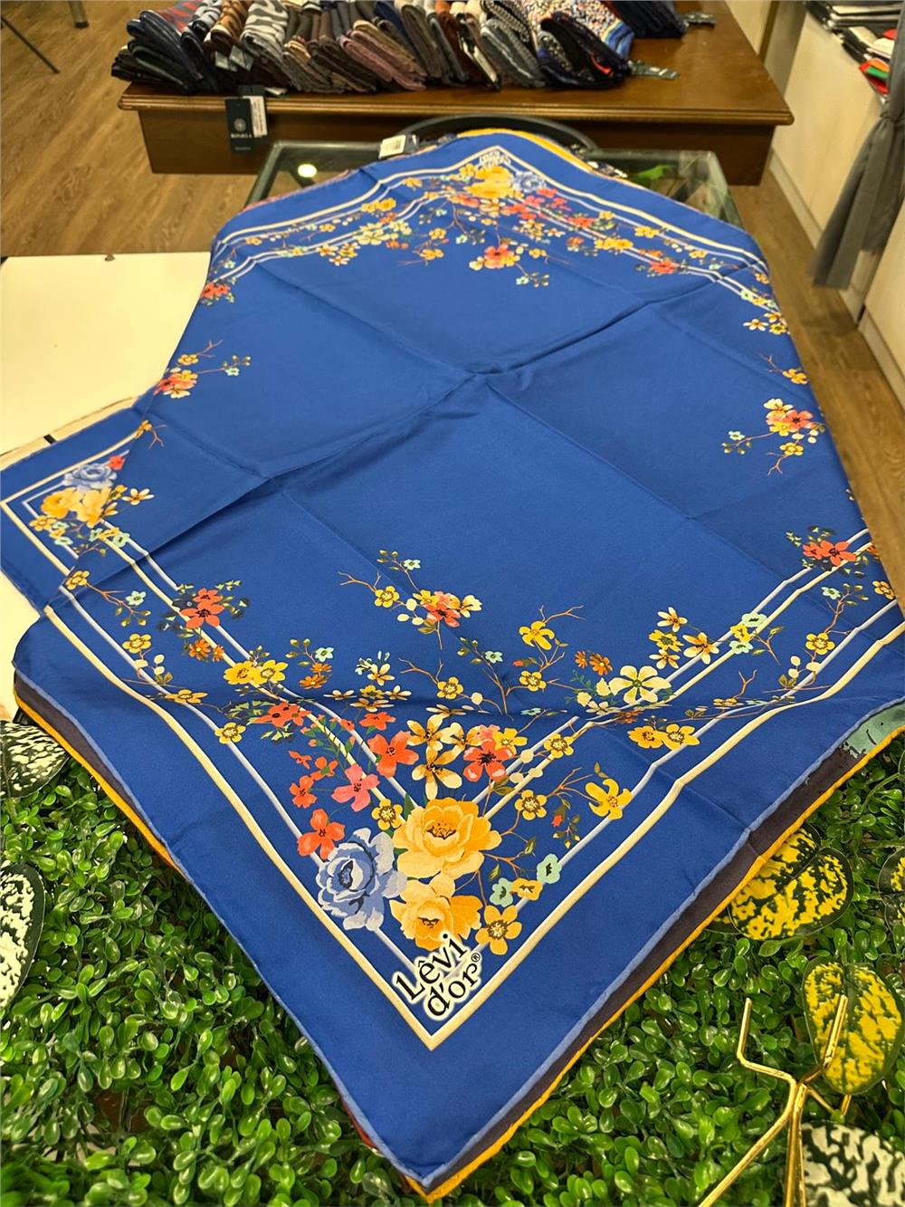 LEVİDOR ÖZEL SERİ % 100 İPEK TWİL EŞARP (NOSTALJİ)