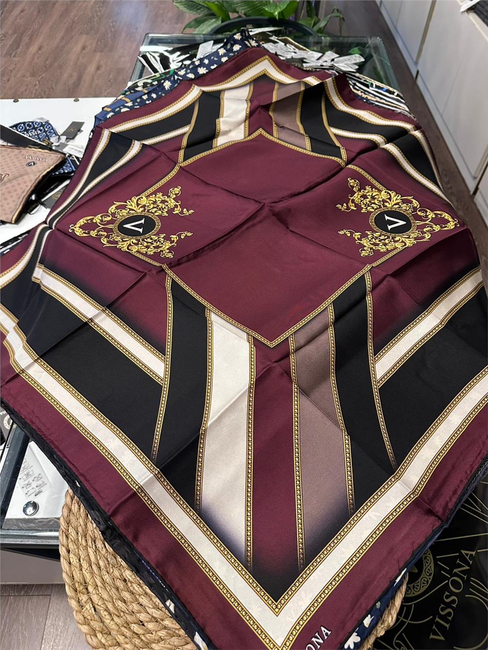 VİSSONA %100 İPEK TWİL EŞARP