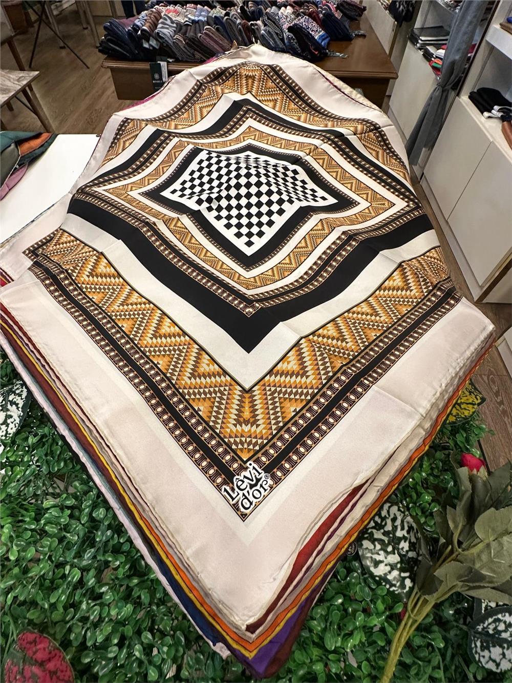 LEVİDOR ÖZEL SERİ % 100 İPEK TWİL EŞARP (NOSTALJİ)