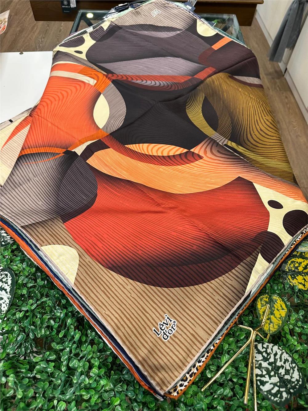 LEVİDOR ÖZEL SERİ % 100 İPEK TWİL EŞARP (NOSTALJİ)