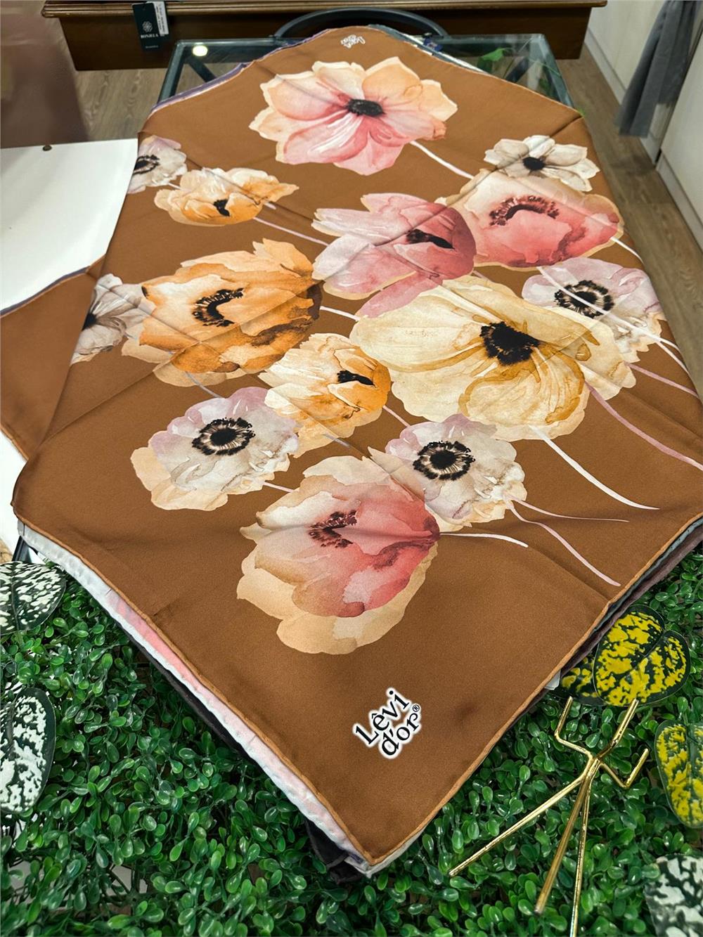 LEVİDOR ÖZEL SERİ % 100 İPEK TWİL EŞARP (NOSTALJİ)