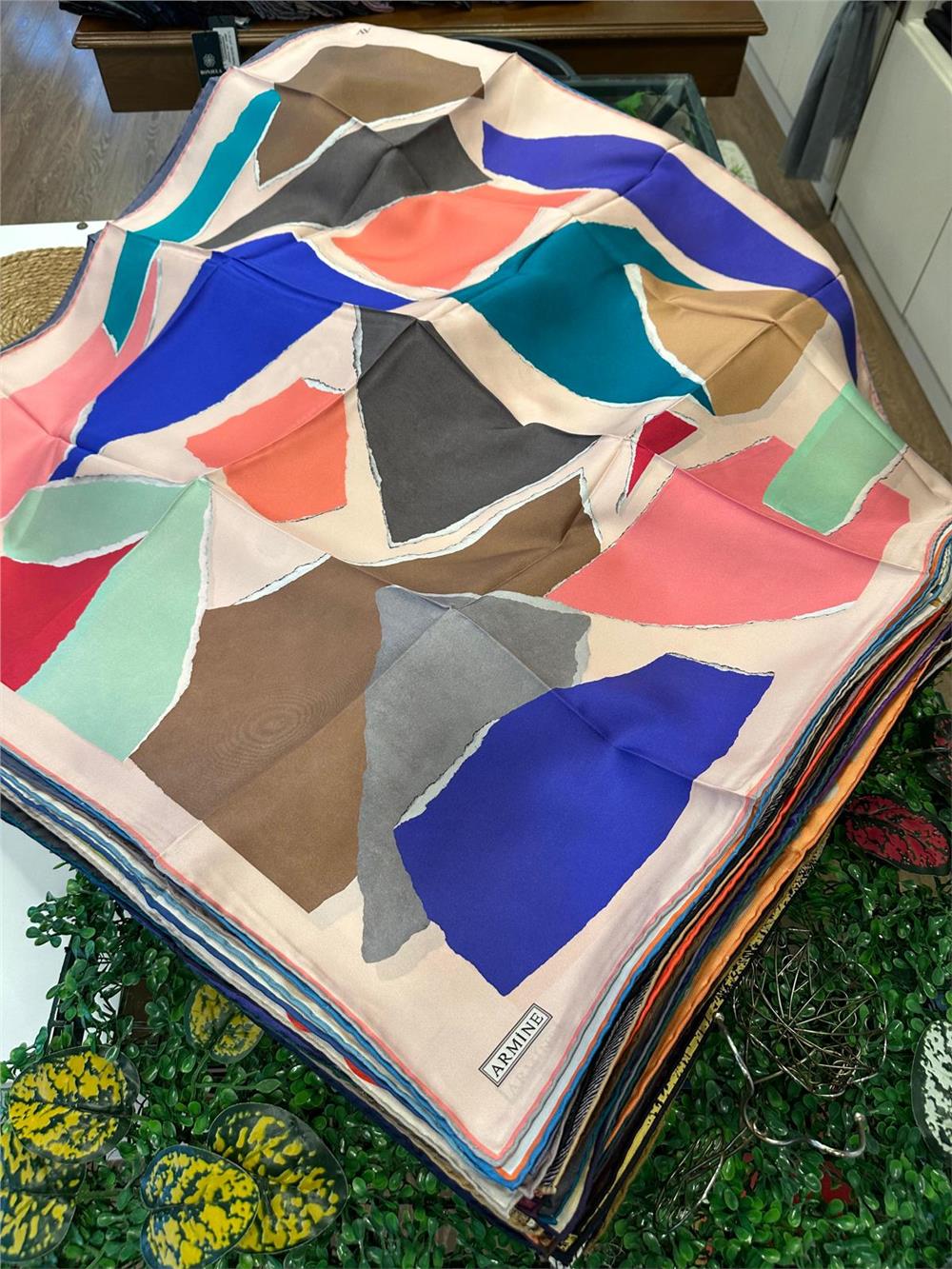 ARMİNE %100 İPEK TWİL EŞARP