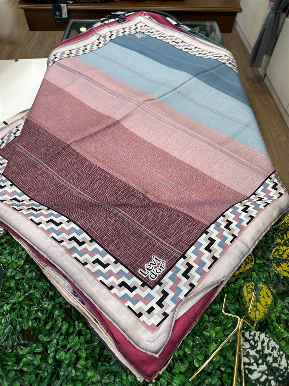 LEVİDOR ÖZEL SERİ % 100 İPEK TWİL EŞARP (NOSTALJİ)