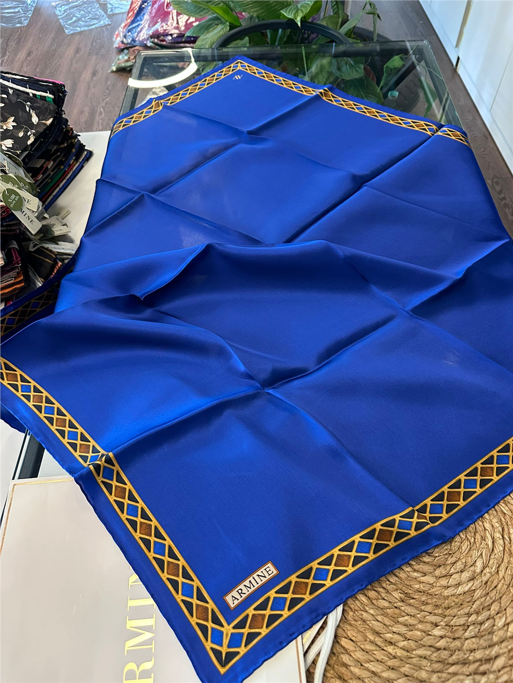 ARMİNE  %100 İPEK SURA EŞARP