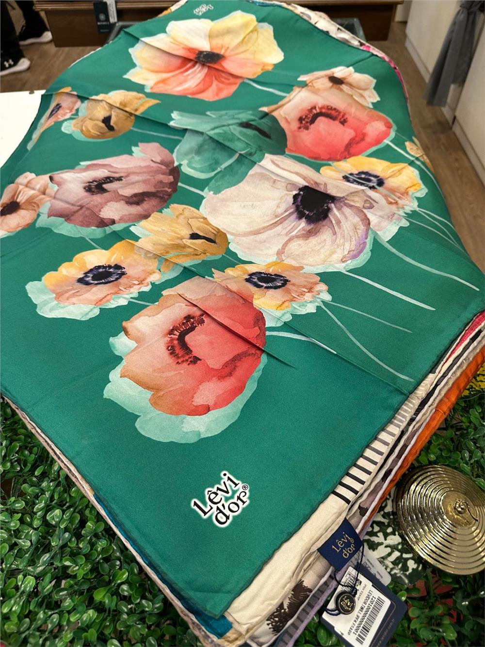 LEVİDOR ÖZEL SERİ % 100 İPEK TWİL EŞARP (NOSTALJİ)