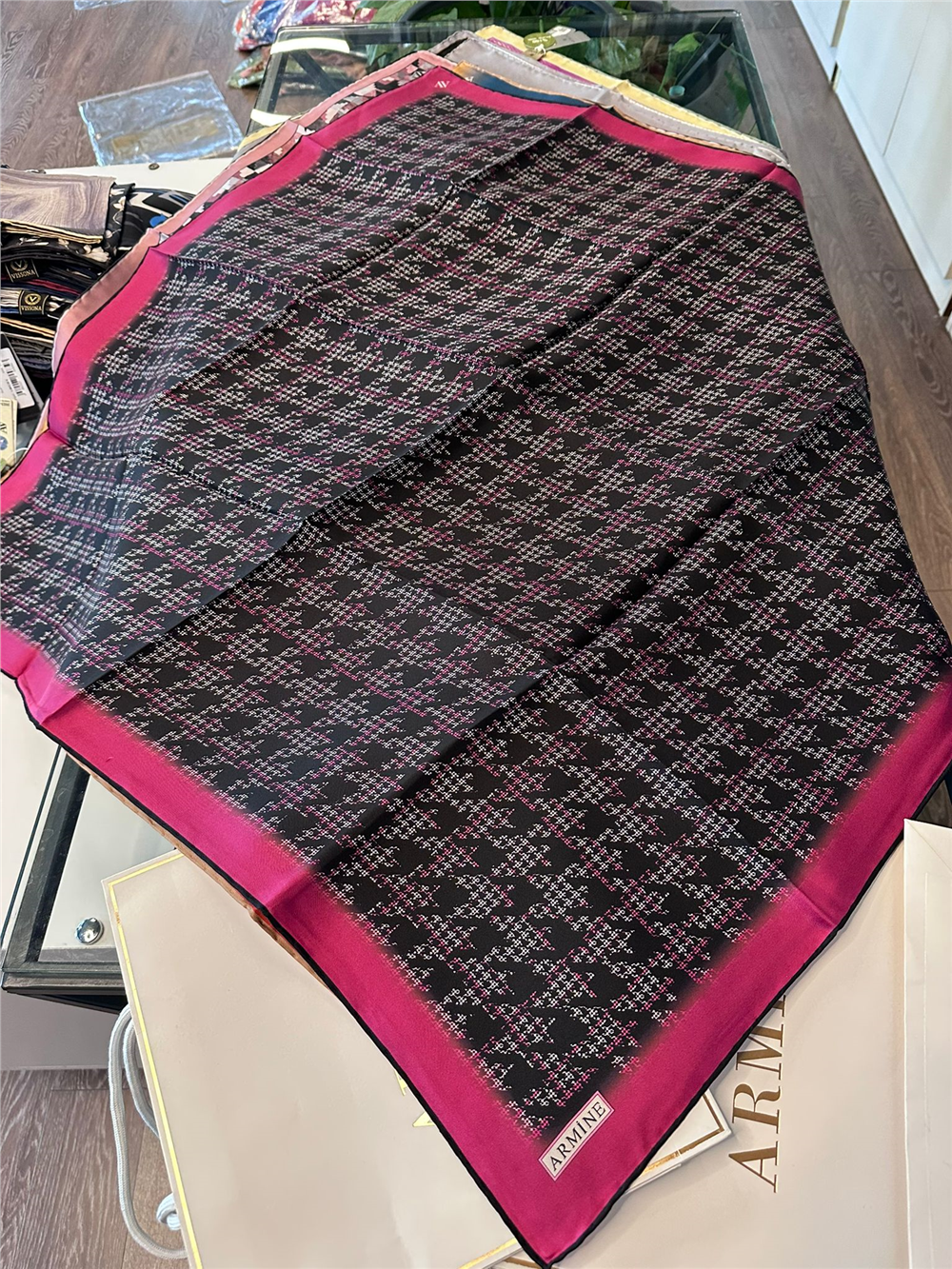 ARMİNE  %100 İPEK TWİL EŞARP