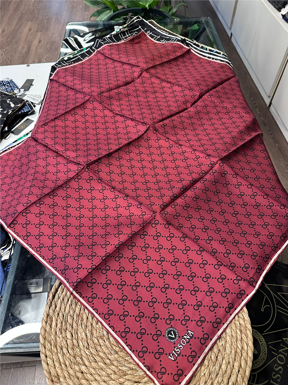 VİSSONA %100 İPEK TWİL EŞARP