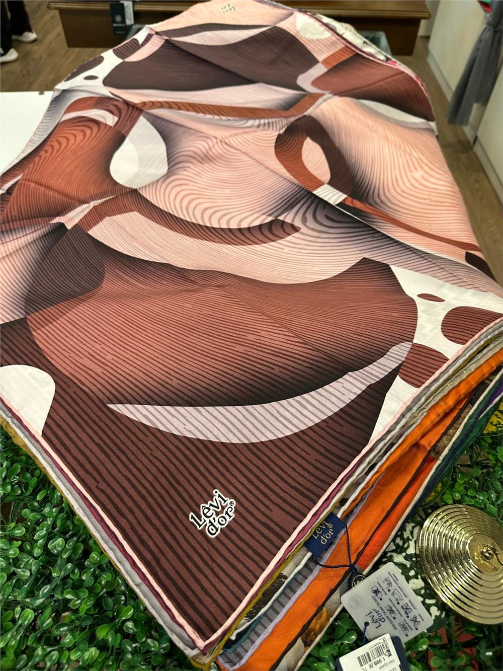 LEVİDOR ÖZEL SERİ % 100 İPEK TWİL EŞARP (NOSTALJİ)