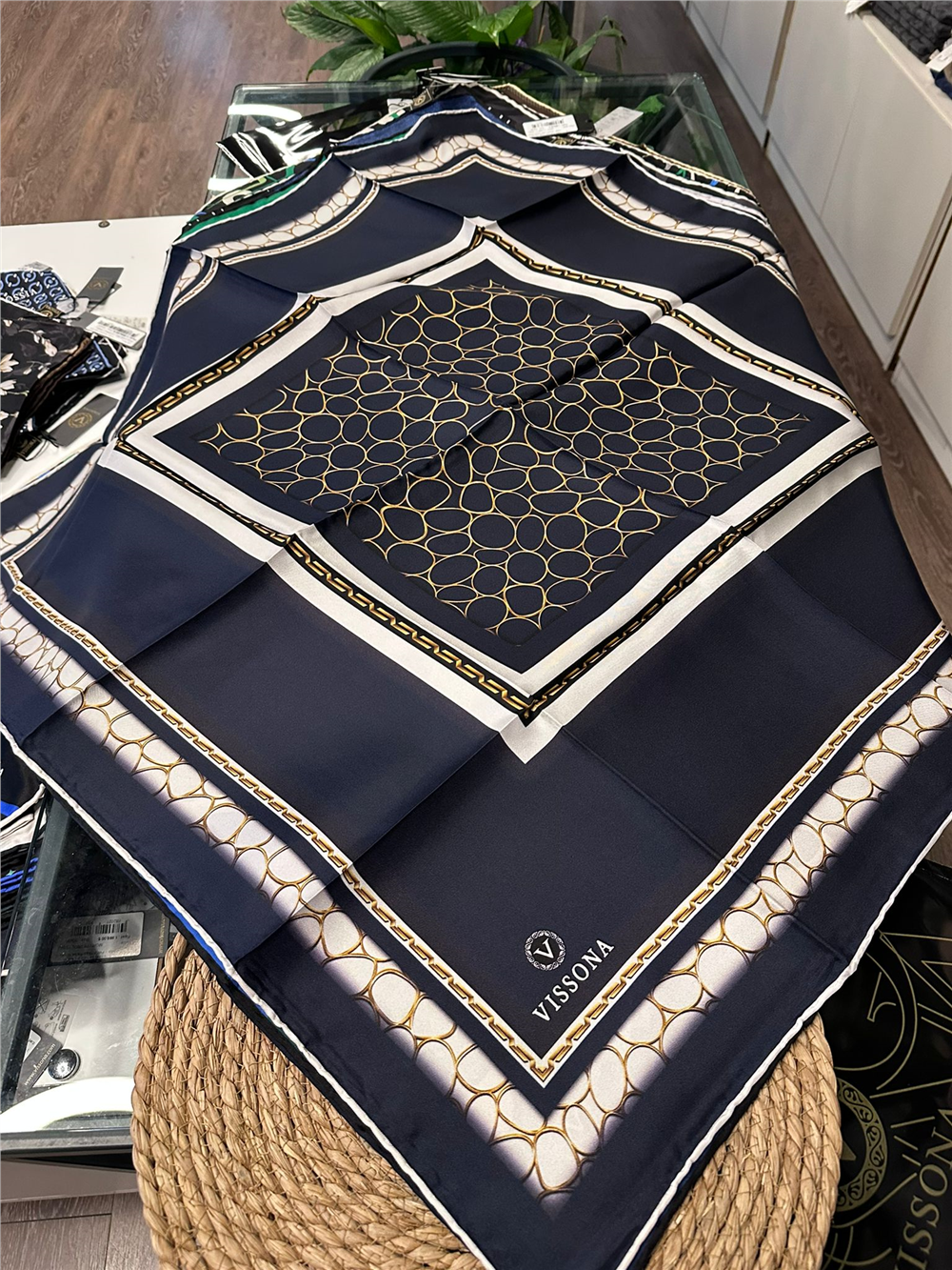 VİSSONA %100 İPEK TWİL EŞARP