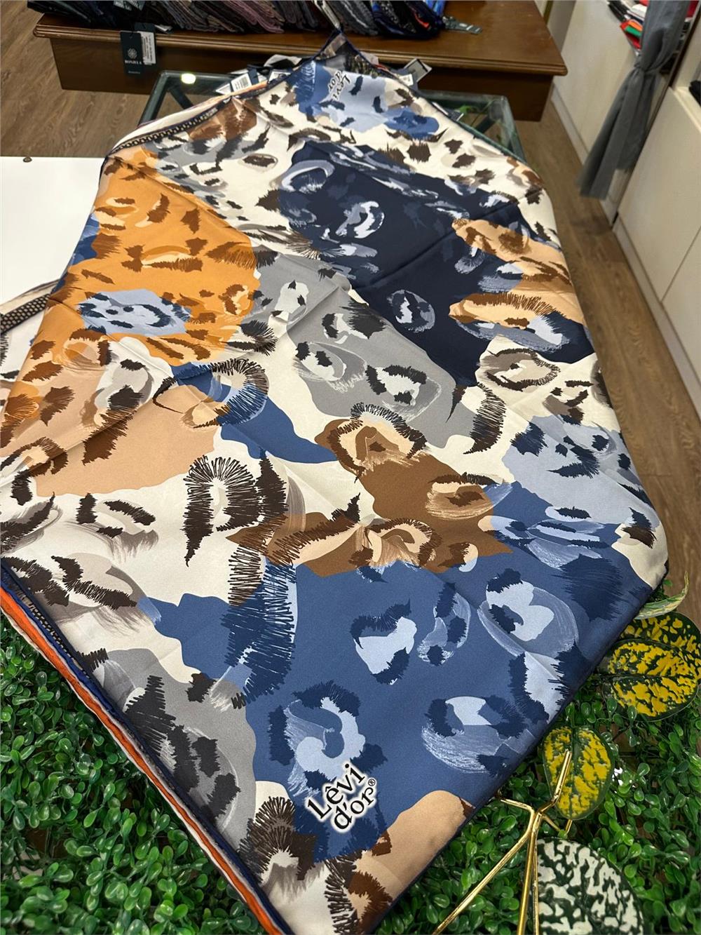 LEVİDOR ÖZEL SERİ % 100 İPEK TWİL EŞARP (NOSTALJİ)