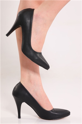 Kadın Sivri Burun Klasik Stiletto Topuklu Ayakkabı SiyahMat