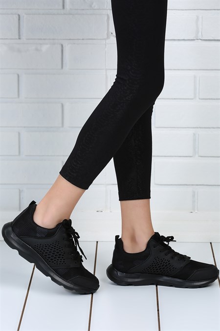 Siyah Bağcıklı Bayan Spor Ayakkabı 163280