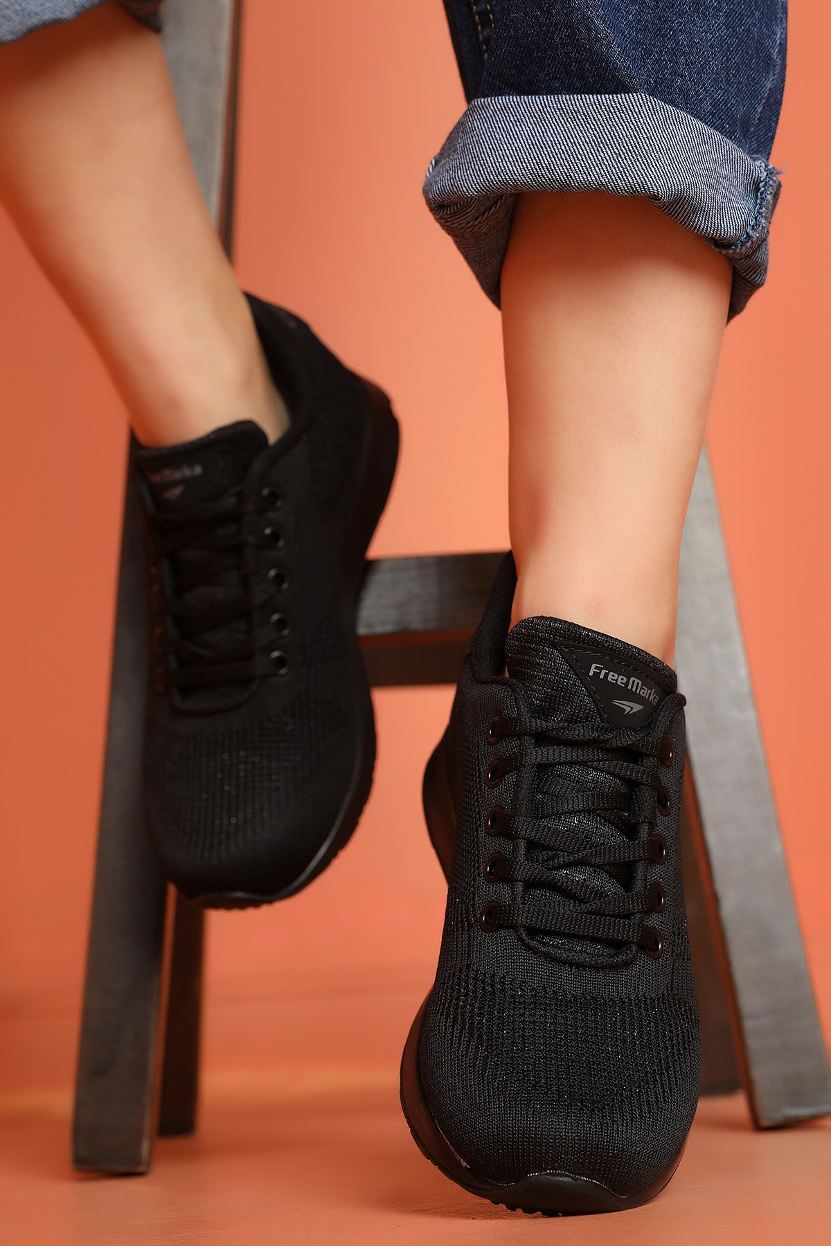 Siyah Bağcıklı Kadın Spor Ayakkabı 310135- tozlu.com