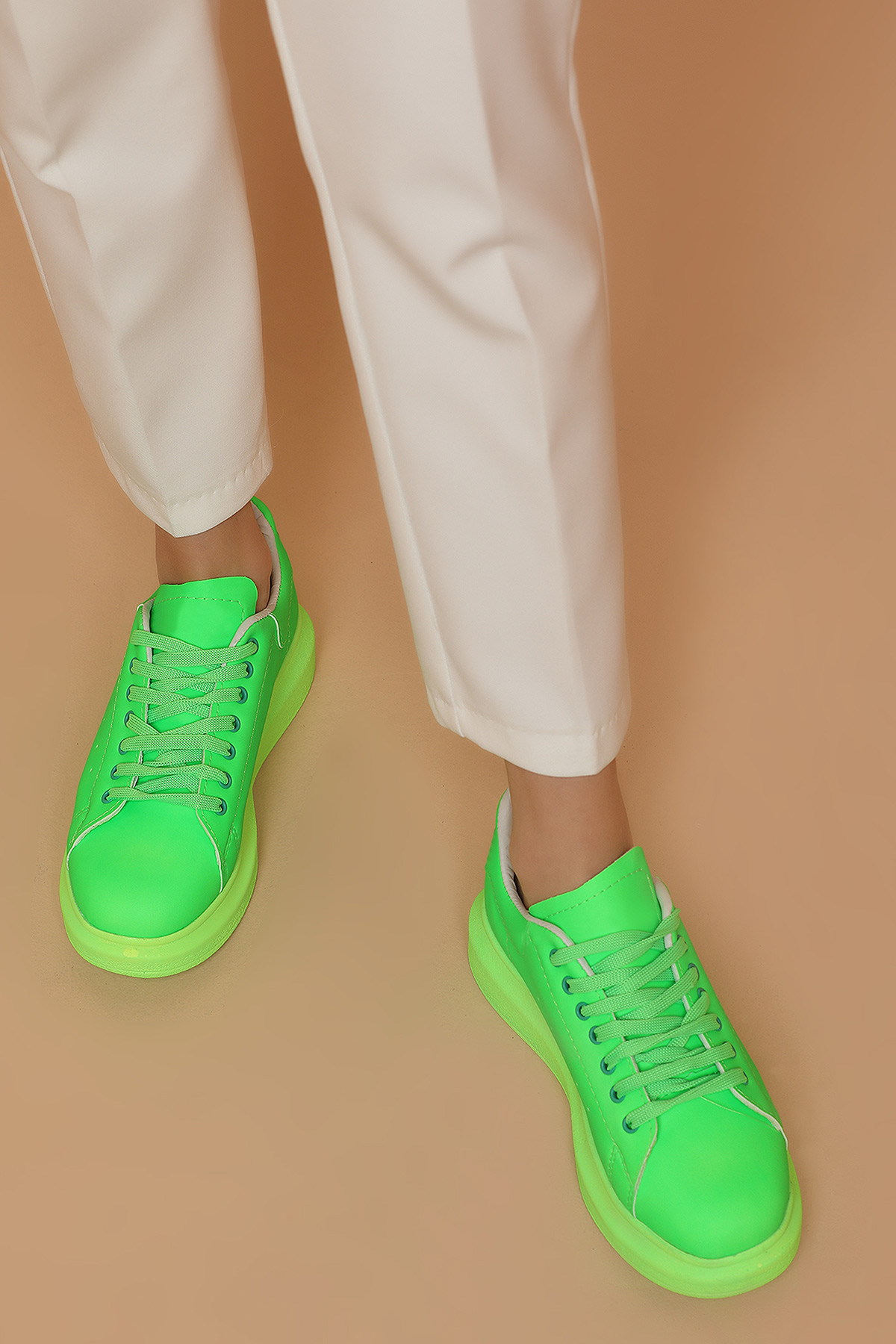Neon Yeşil Bağcıklı Kadın Spor Ayakkabı 315378- tozlu.com