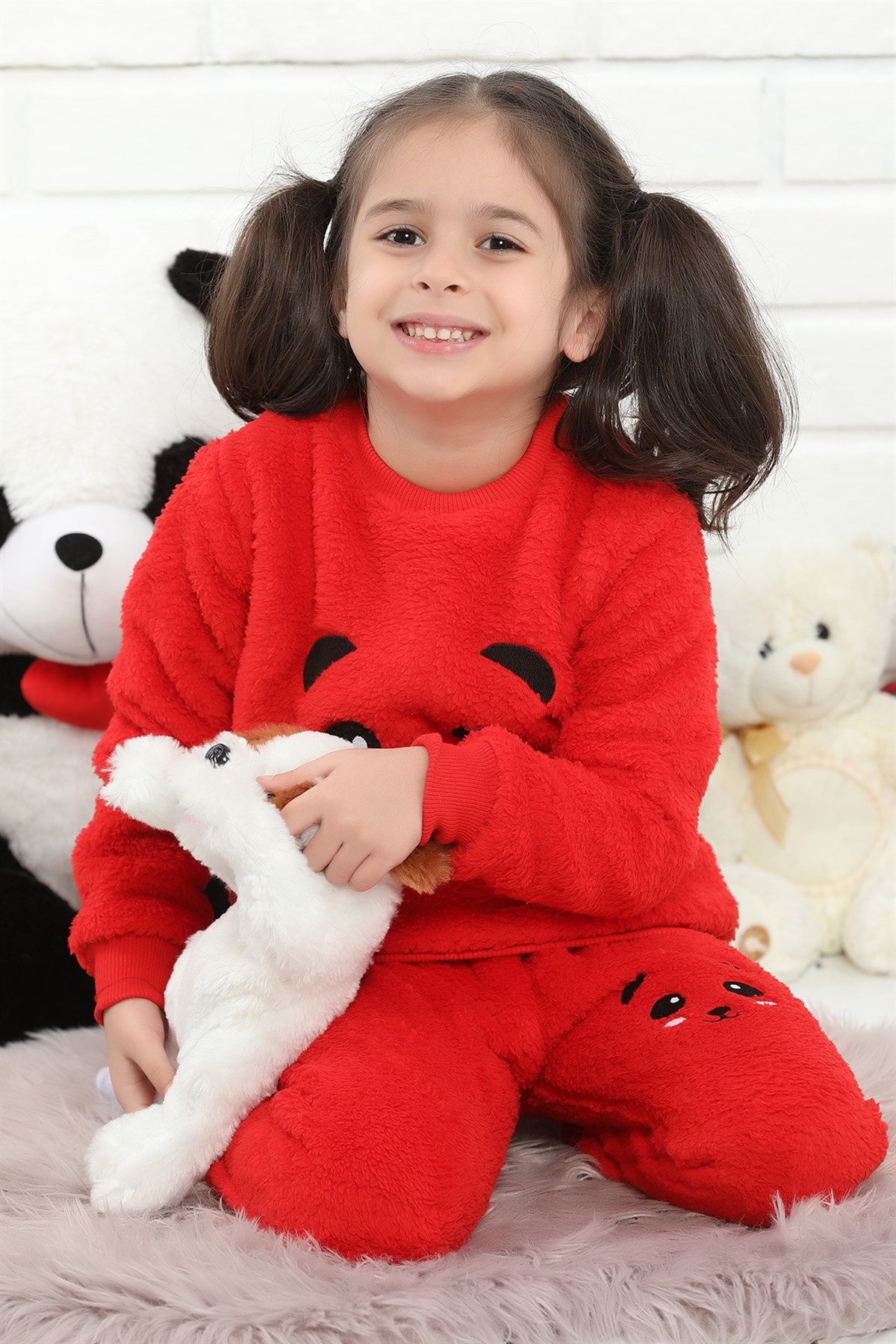 Kırmızı Baskılı Peluş Kız Çocuk Pijama Takımı 281507- tozlu.com