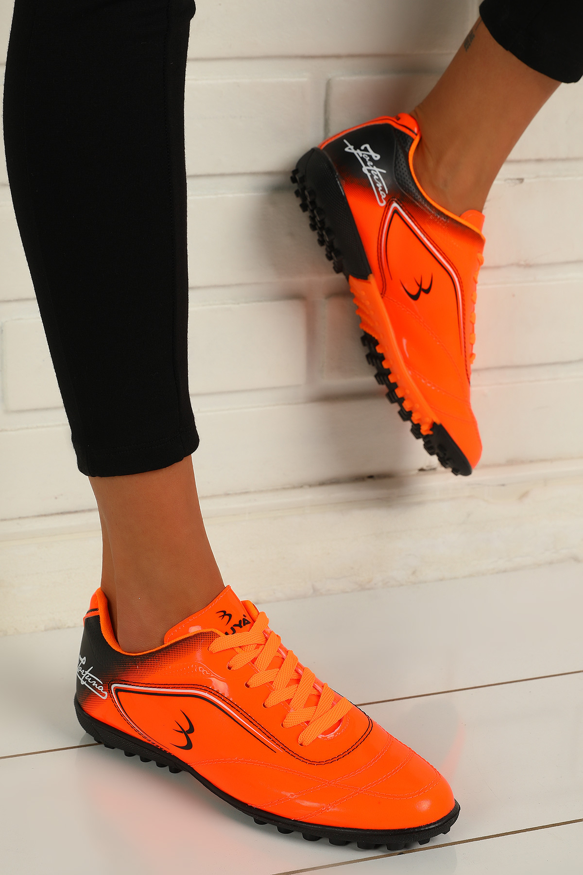 Orange Muya Halı Saha Kadın Ayakkabı