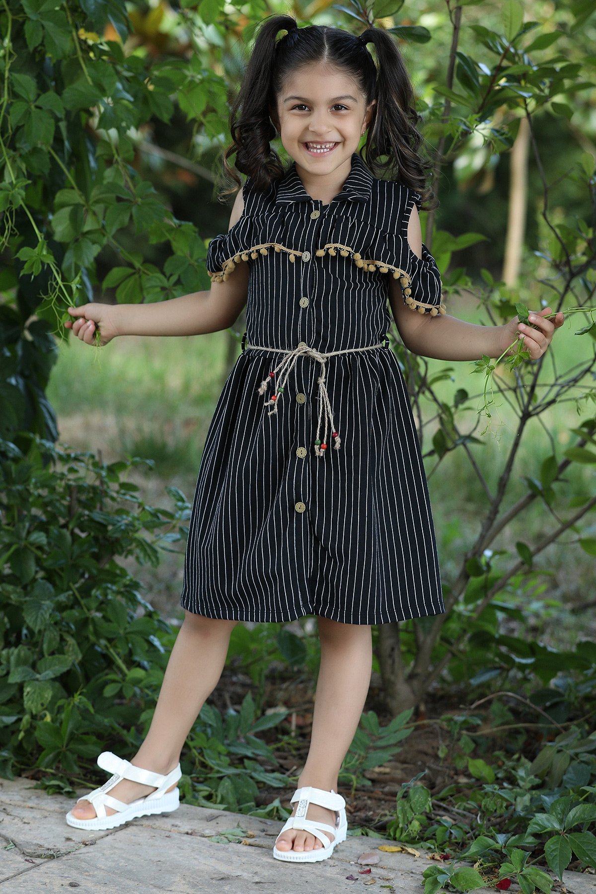 Siyah Ön Detaylı Kız Çocuk Elbise 389081- tozlu.com