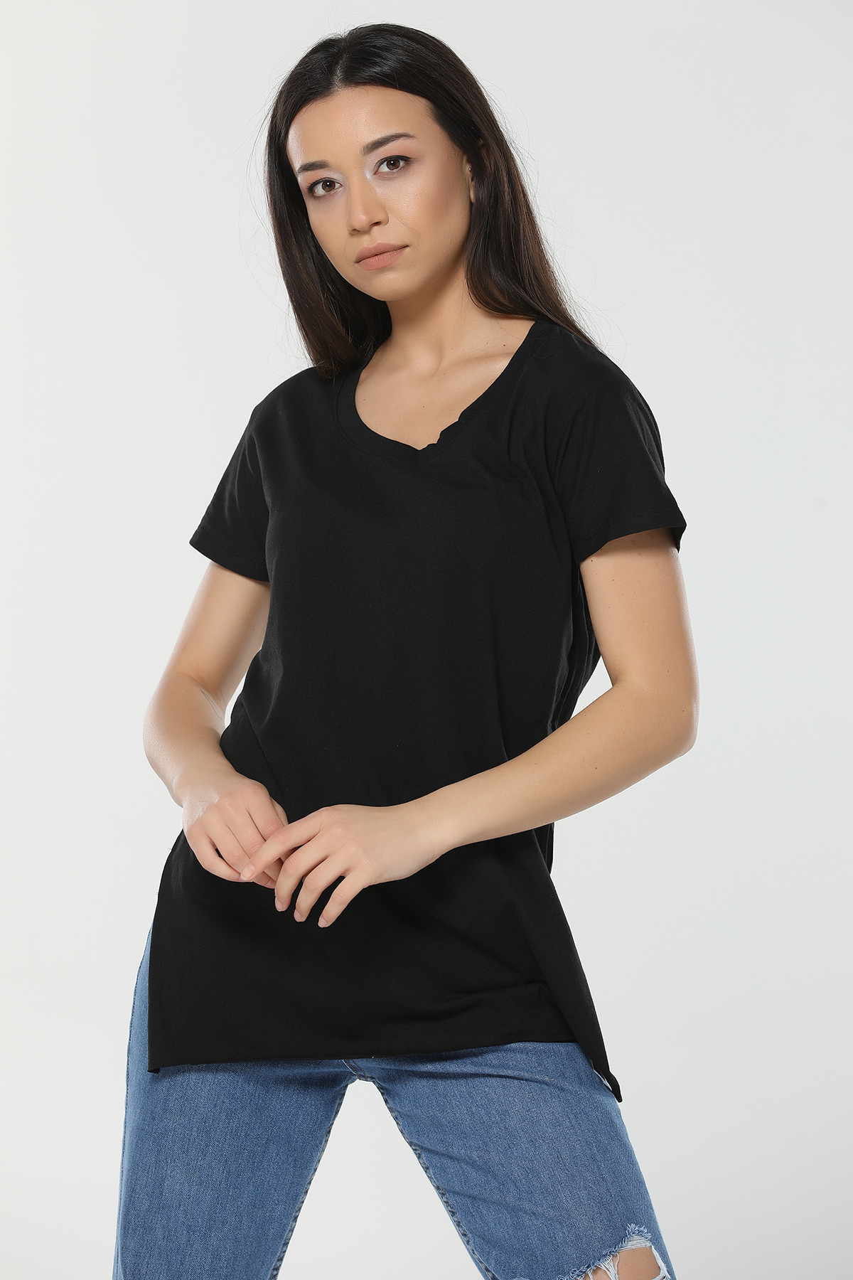 Siyah Yanları Yırtmaçlı T-shirt 384321- tozlu.com