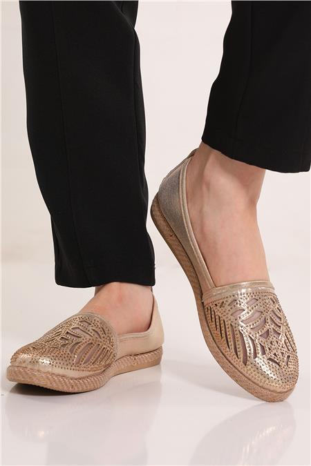 Kadın Taş Detaylı Desenli Babet Ayakkabı Altın