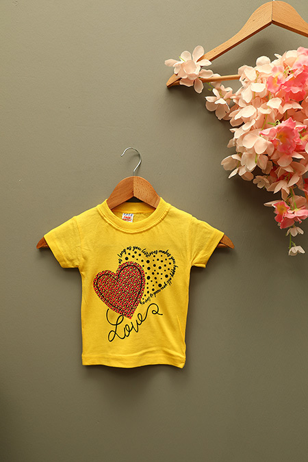 Sarı Kız Çocuk Likralı Bisiklet Yaka Kalp Baskılı T-shirt