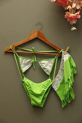 Fıstık yeşili Kız Çocuk Üçgen Kesim Baskılı Etekli Bikini Takımı 478985