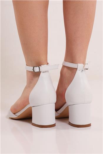 Beyaz Kadın Çapraz Bant Kalın Topuk Ayakkabı