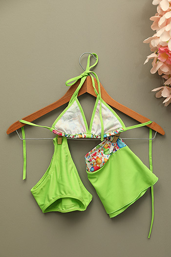 Yeşil Kız Çocuk Üçgen Kesim Baskılı Etekli Bikini Takım 478995