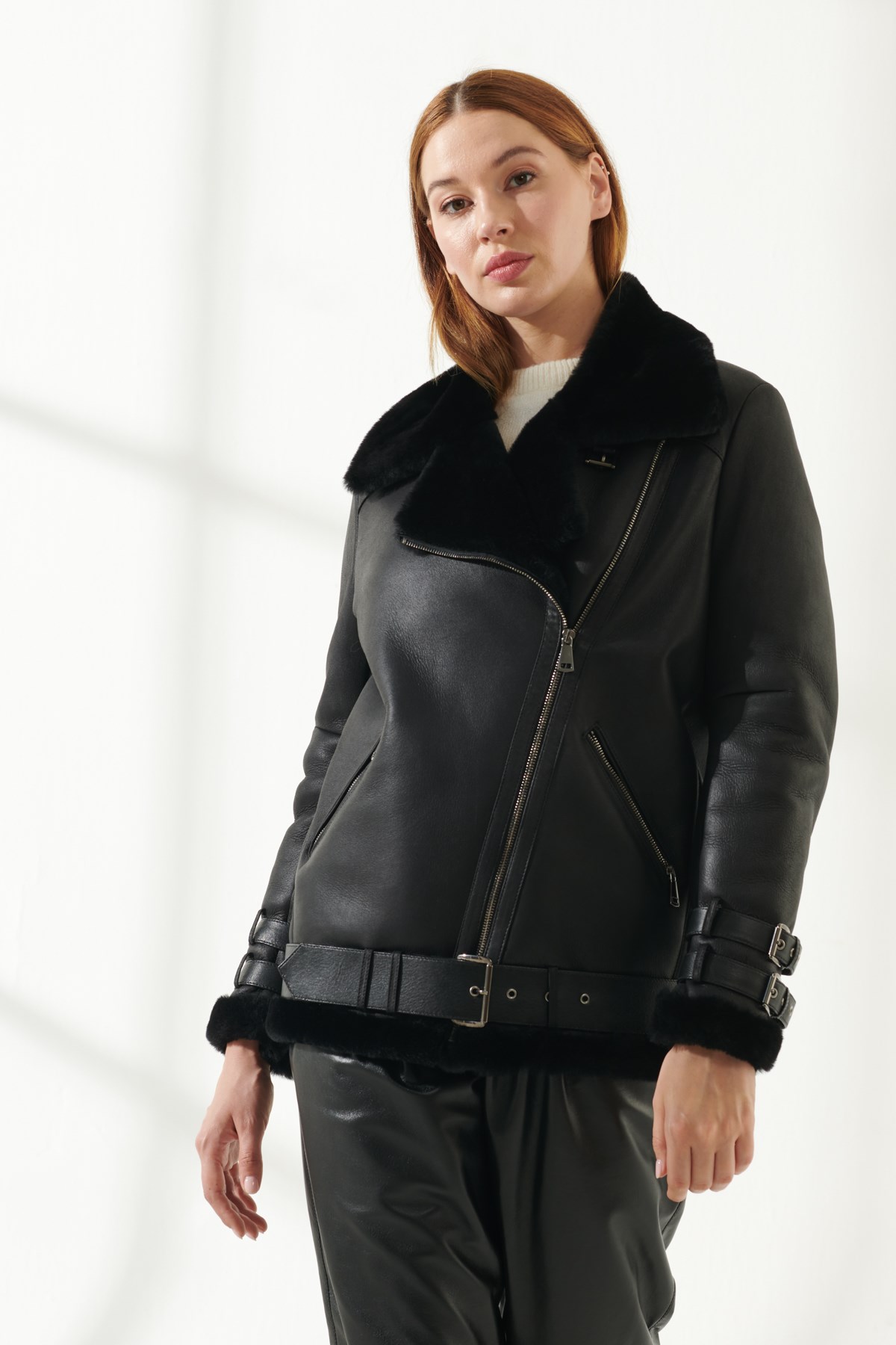 ARİANA Kadın Oversize Siyah Kürklü Deri Ceket Kadın Kürklü Deri Ceket  Modelleri