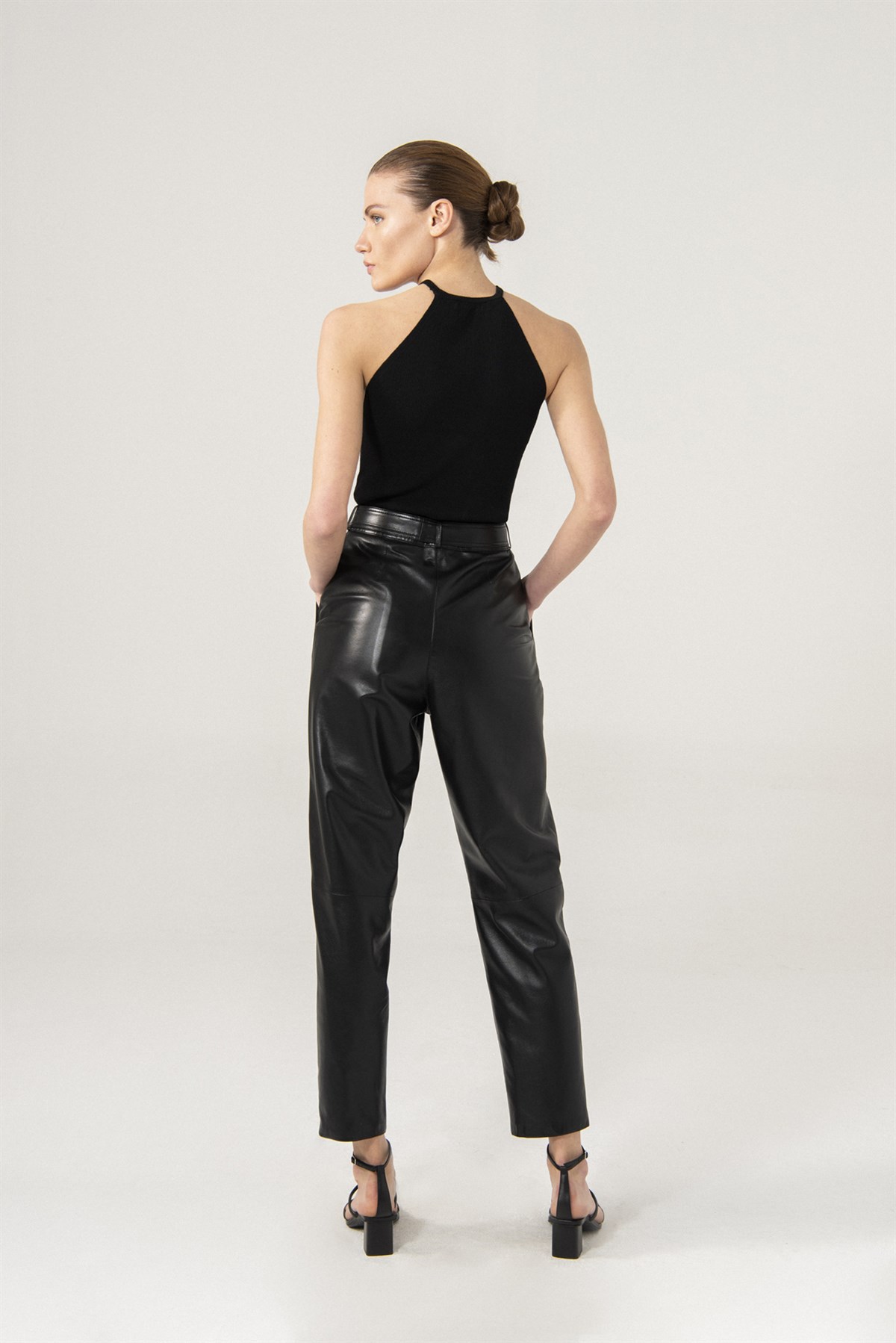 Gracie Women Black Pleated Pants Black Noble | Luxury Shearling