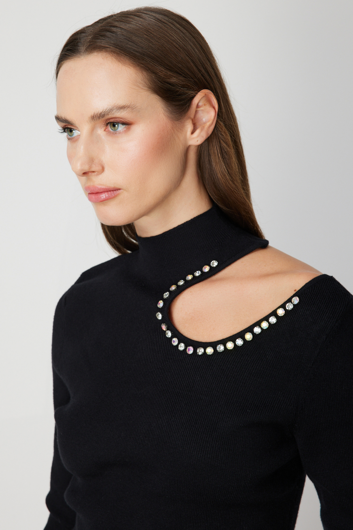 2026 KIŞOn Fashion Omzu Açık Taş Detaylı Triko KazakON FASHION4912760309