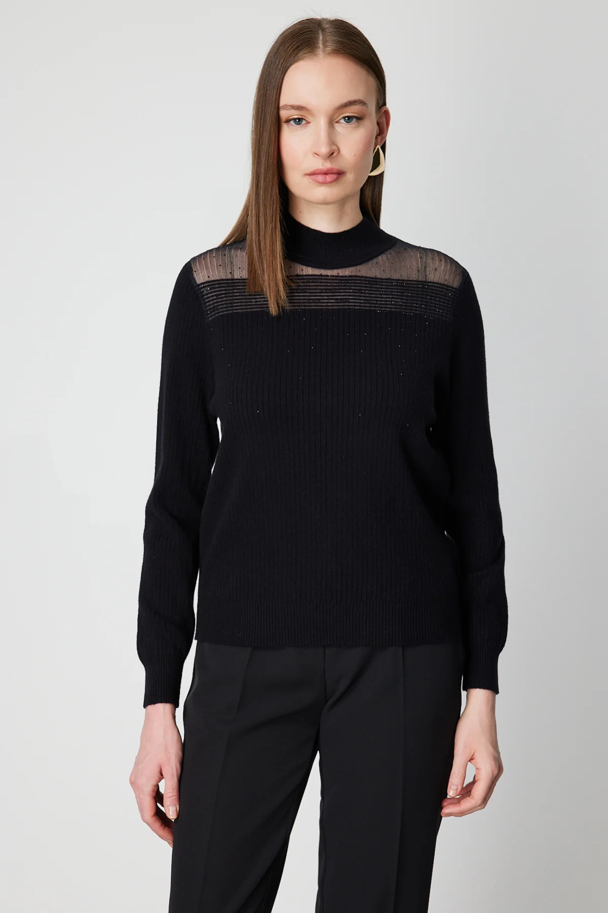 KadınOn Fashion Yakası Tül Detaylı Taşlı Triko KazakON FASHION4912760343