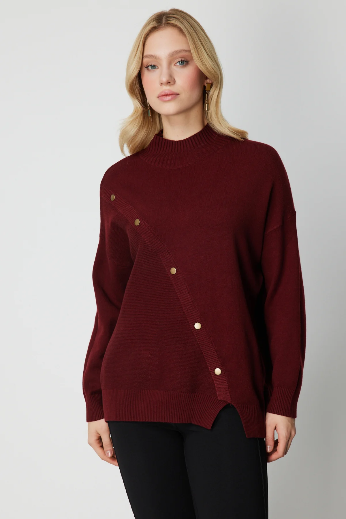 KadınOn Süs Düğmeli Dik Yaka Triko KazakON FASHION4912760419