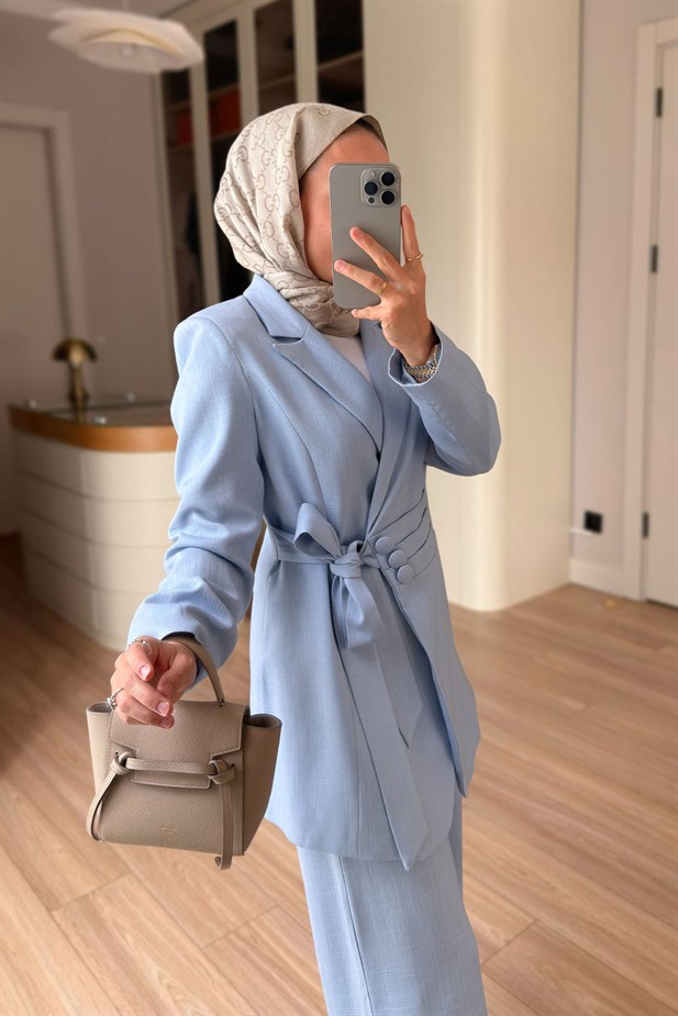 Bel Detaylı Vatkalı Ceketli Takım - Mavi
