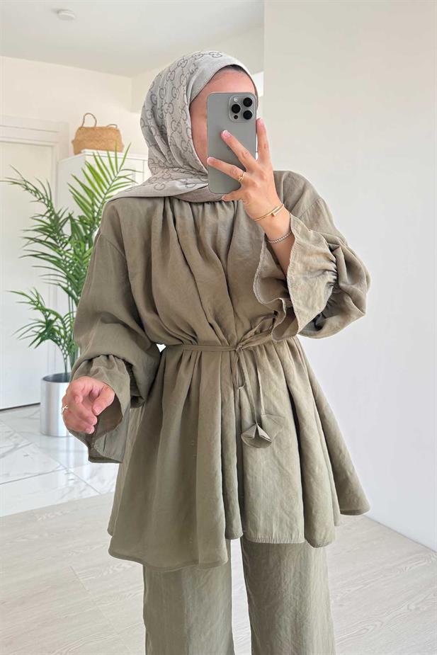 Belden Bağlamalı Rahat Kesim Takım - Haki