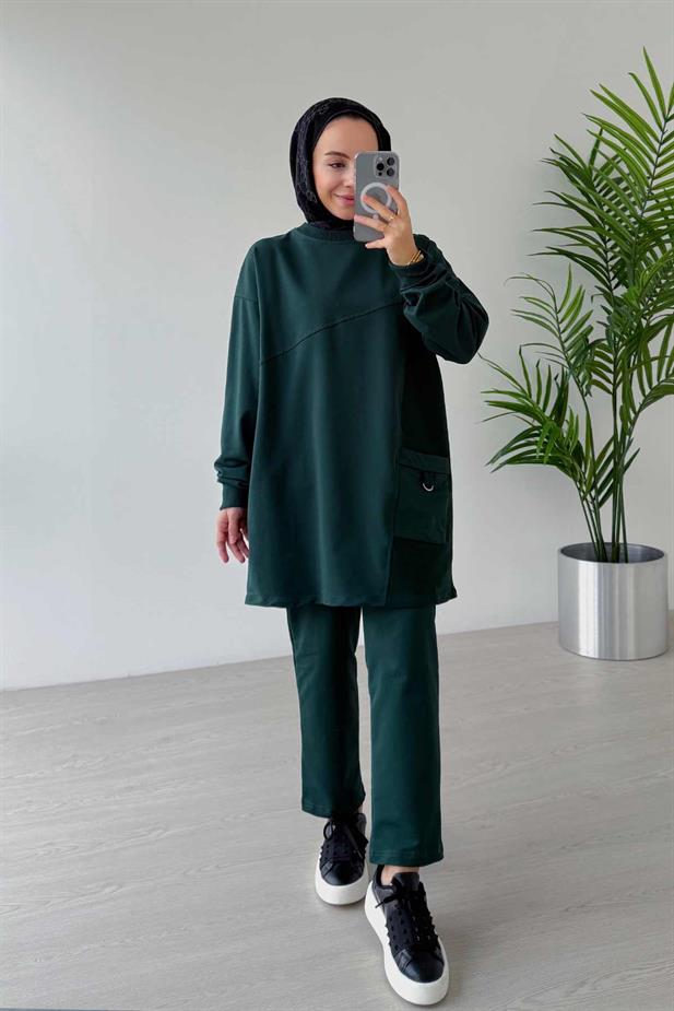 Bisiklet Yaka Tek Cep İki İplik Takım - Zümrüt