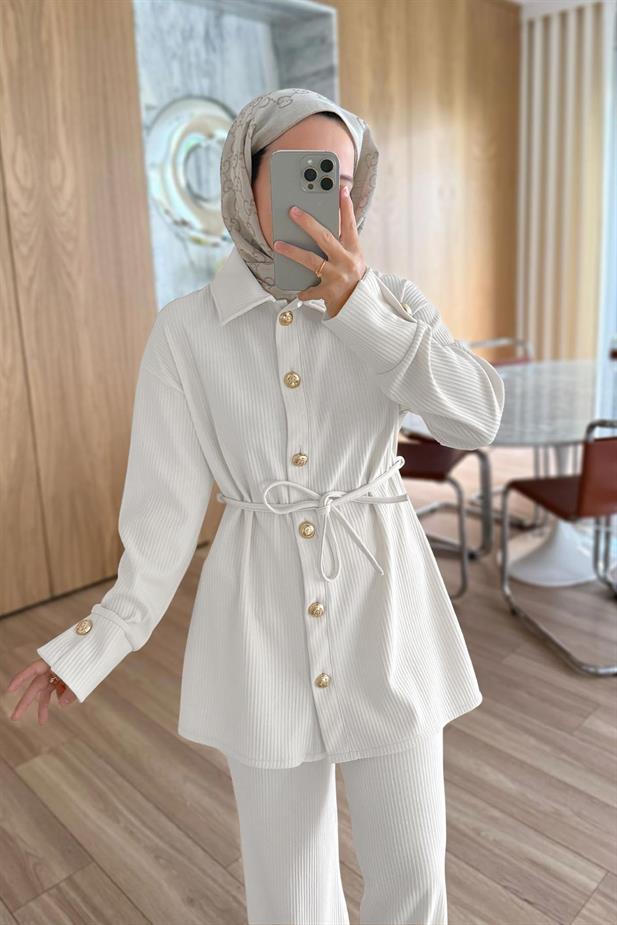 Gold Düğme Detaylı Fitilli Takım - Beyaz