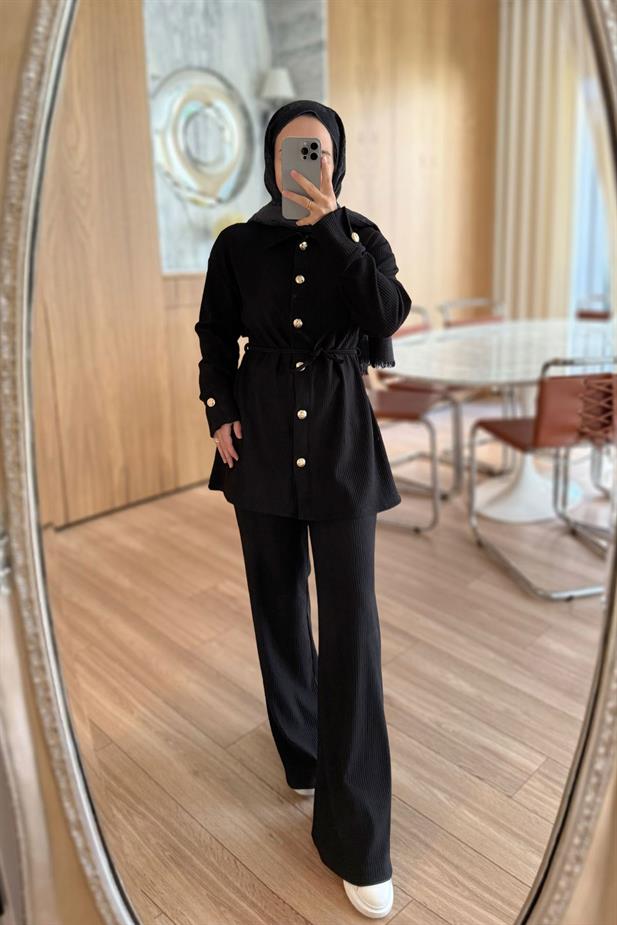 Gold Düğme Detaylı Fitilli Takım - Siyah