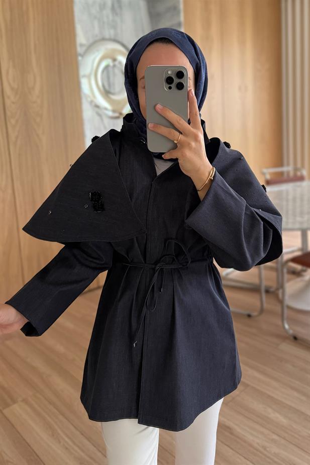 Gül Detaylı Omuz Pelerinli Trençkot - Lacivert