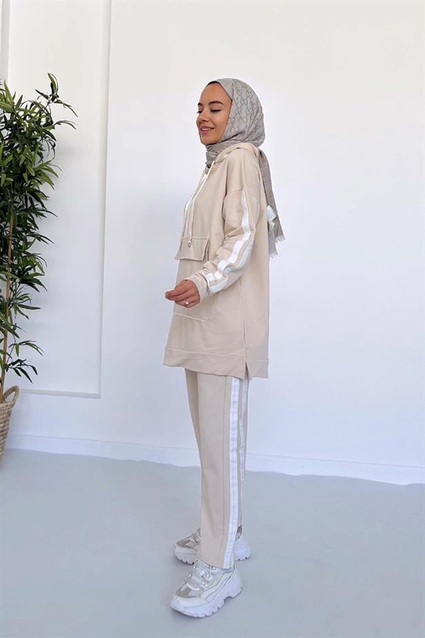 Kanguru Cep Şerit Detay İki İplik Takım - Bej