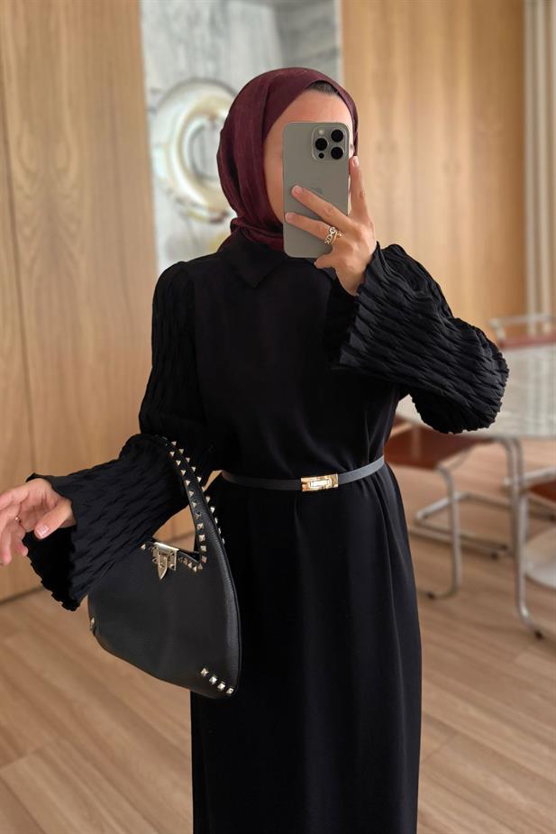 Kol Detaylı Kemerli Merserize Elbise - Siyah