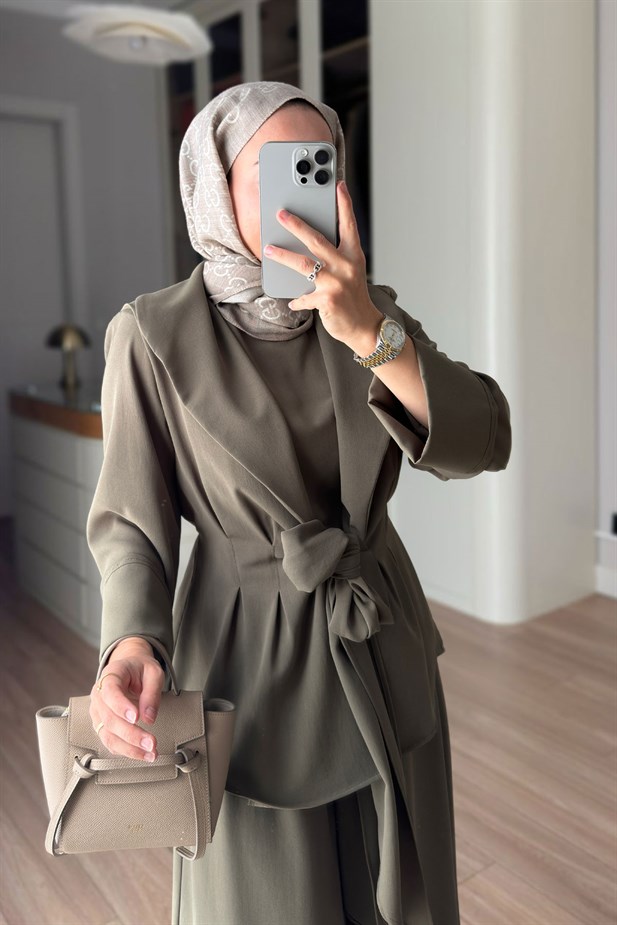 Kuşak Detaylı Vatkalı Üçlü Takım - Haki