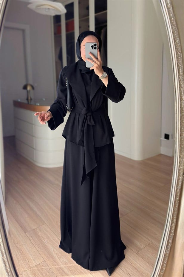 Kuşak Detaylı Vatkalı Üçlü Takım - Siyah