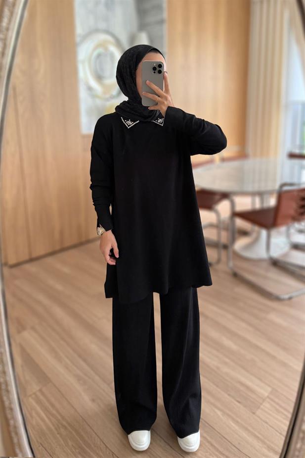 Yırtmaç Detay Yakası Taşlı Merserize Takım - Siyah